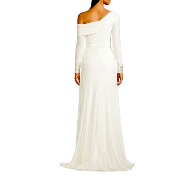 Mac Duggal One Shoulder Off the Shoulder Ivory White Gown Long Sleeves w/ Train - Picture 10 of 11
